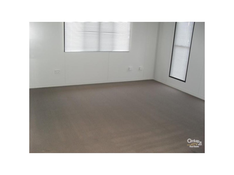 33 Manna Street, Blackwater QLD 4717