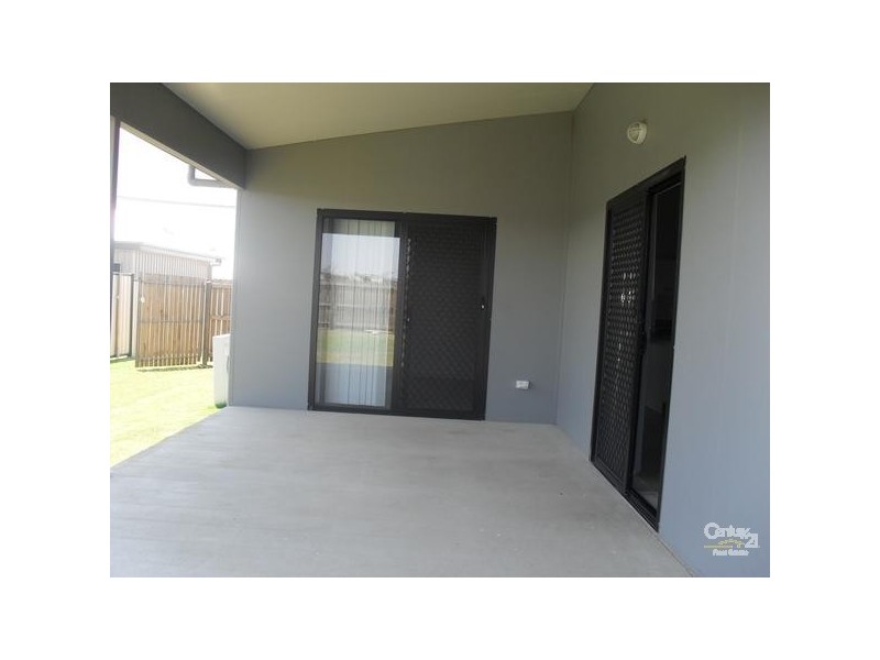 33 Manna Street, Blackwater QLD 4717