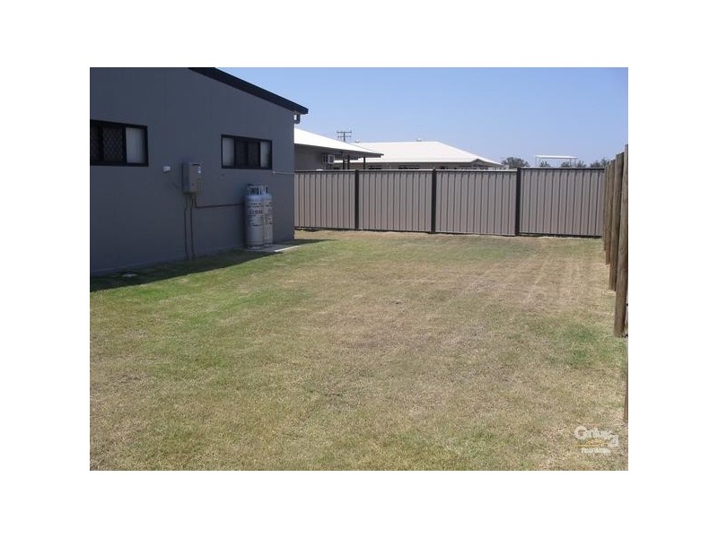 33 Manna Street, Blackwater QLD 4717