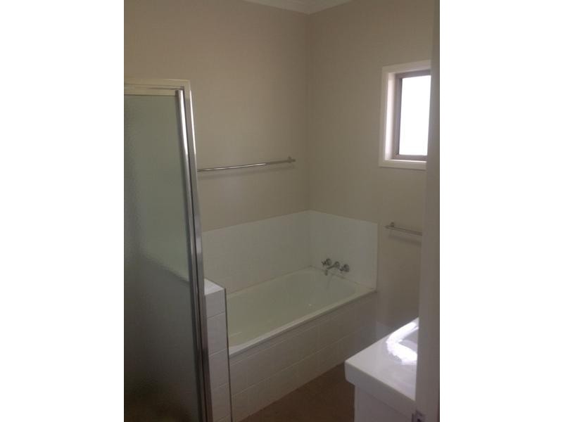 5 Ward Place, Emerald QLD 4720