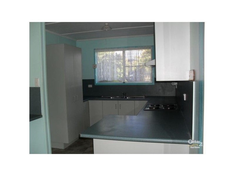 40 Bottletree Ave, Blackwater QLD 4717