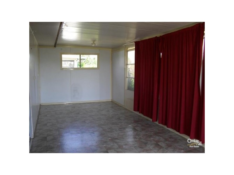 40 Bottletree Ave, Blackwater QLD 4717