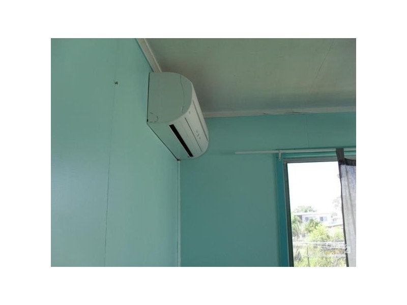 40 Bottletree Ave, Blackwater QLD 4717