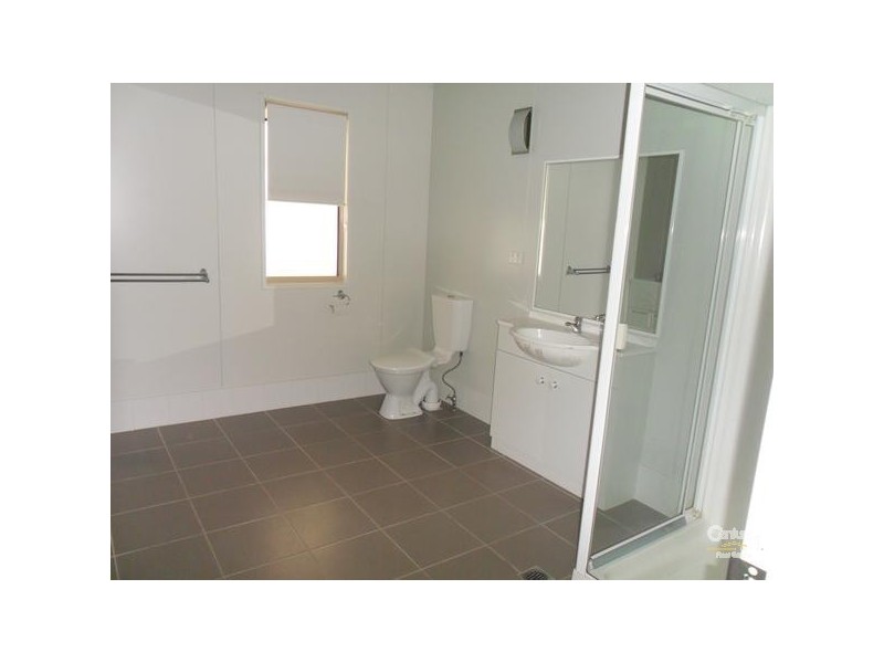 4 Deacon Street, Blackwater QLD 4717