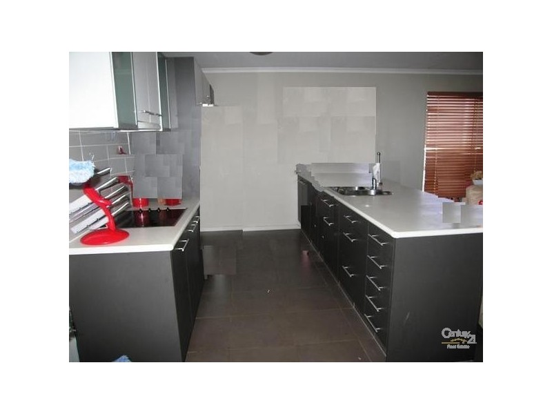 1/22 Newell Court, Capella QLD 4723