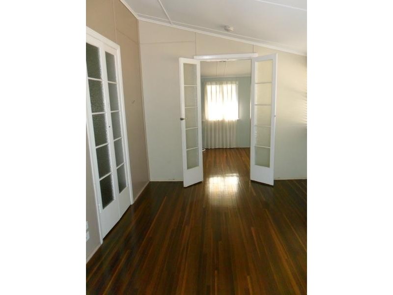 20-22 Sandalwood Street, Blackwater QLD 4717