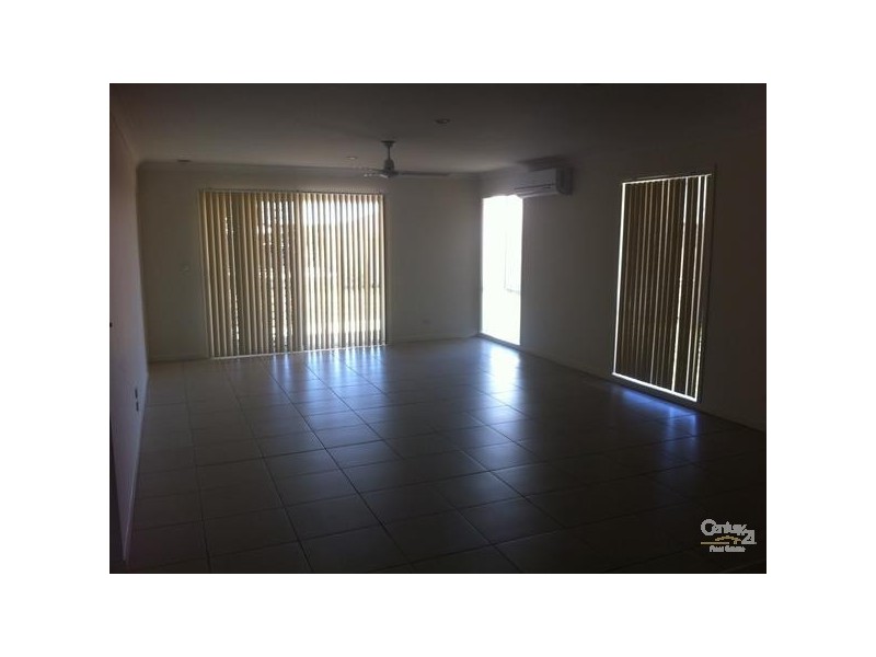 11 Scotts Peak Drive, Capella QLD 4723
