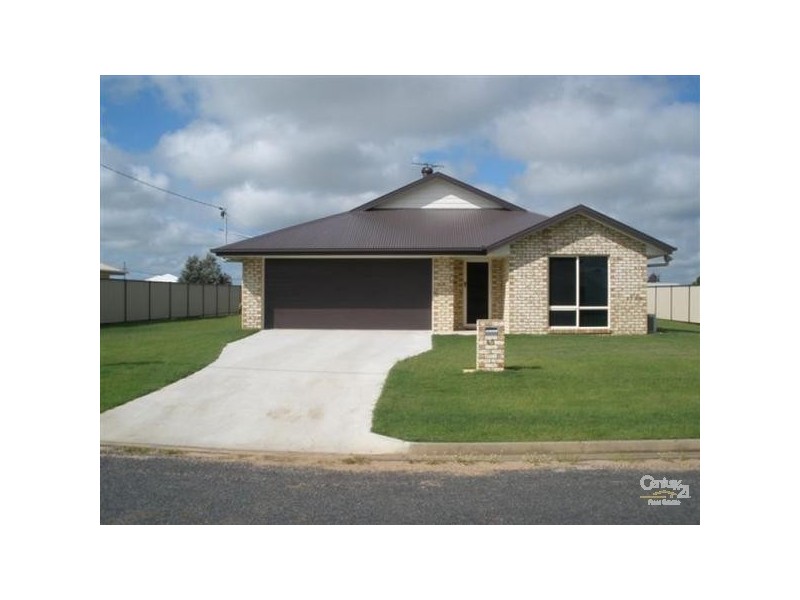 45 Hibiscus Street, Blackwater QLD 4717