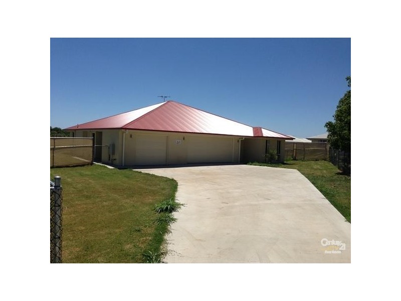 1/10 Mt Macarthur Bvd, Capella QLD 4723