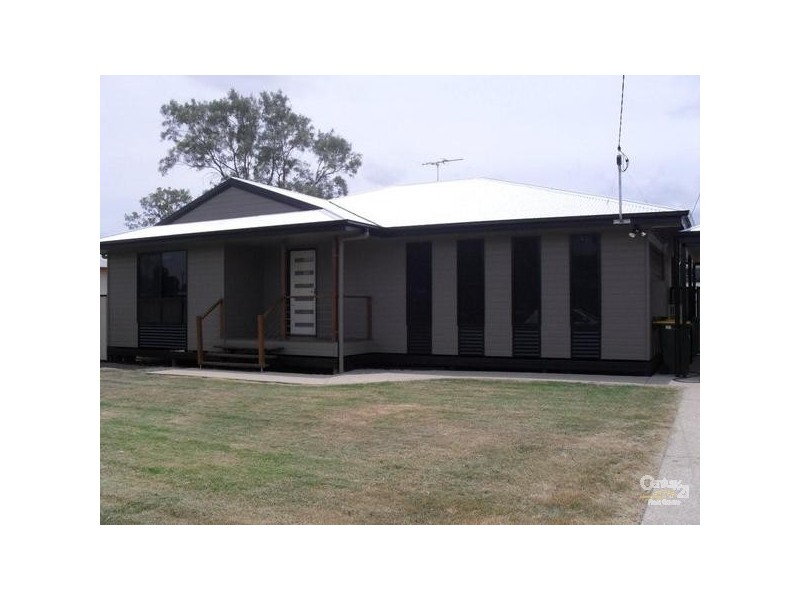 2 Bredhauer, Blackwater QLD 4717