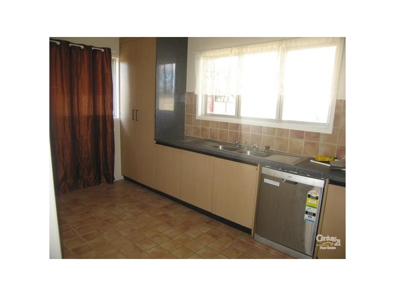 59 Arthur Street, Blackwater QLD 4717