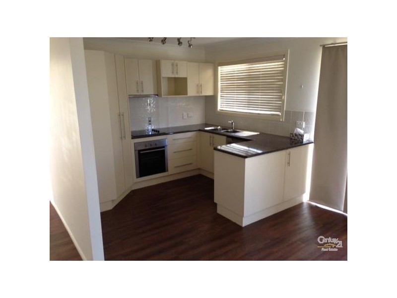 2/8 Pressler Road, Emerald QLD 4720