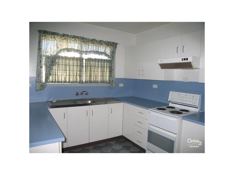 40 Bendee Crescent, Blackwater QLD 4717