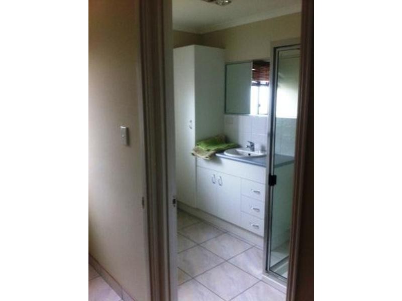 1A Summer Red, Blackwater QLD 4717