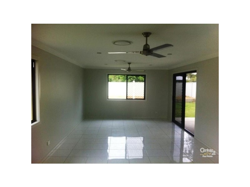 49 Newman Drive, Emerald QLD 4720