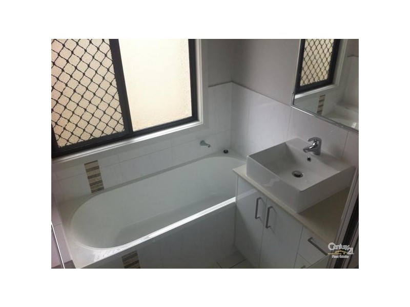 49 Newman Drive, Emerald QLD 4720
