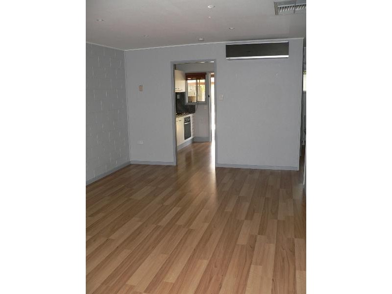 3/45 Opal, Emerald QLD 4720