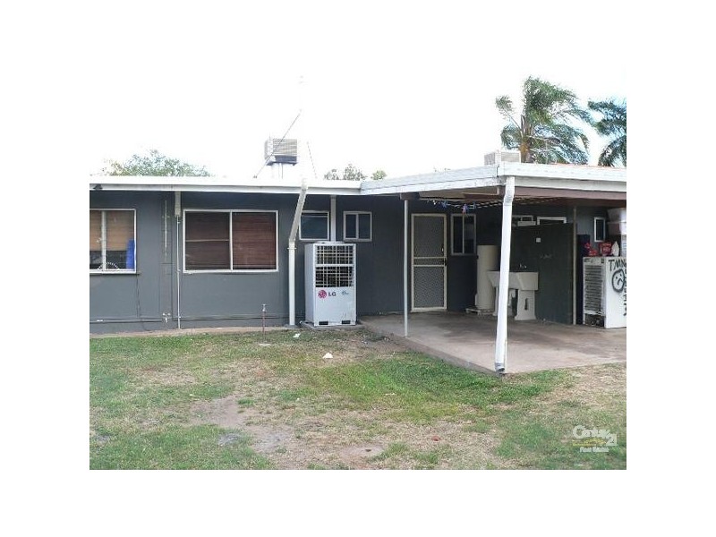 3/45 Opal, Emerald QLD 4720