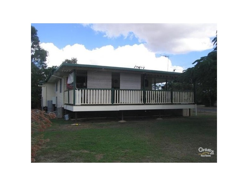 1 Mangrove Street, Blackwater QLD 4717