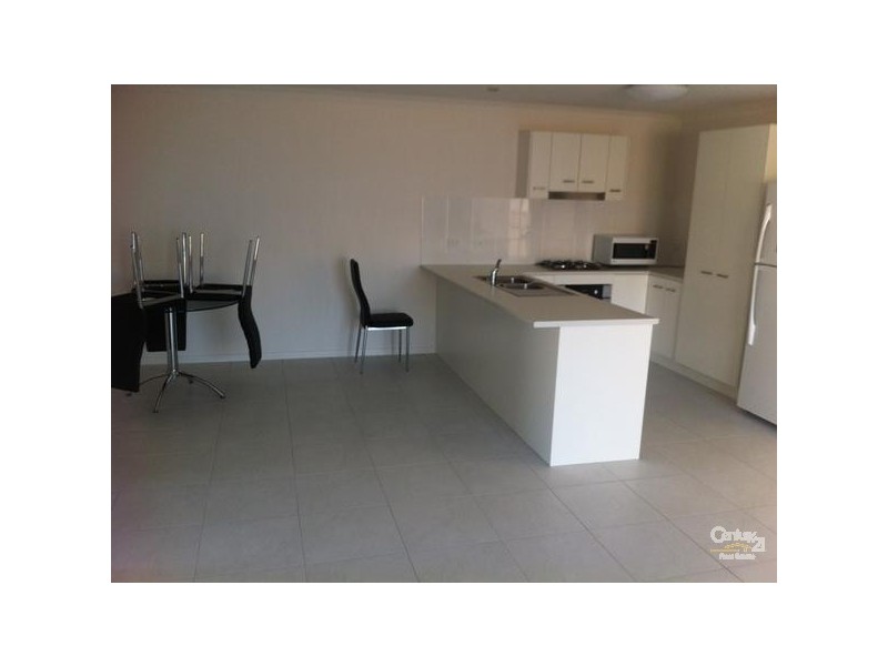 2/12 Eagle Street, Emerald QLD 4720