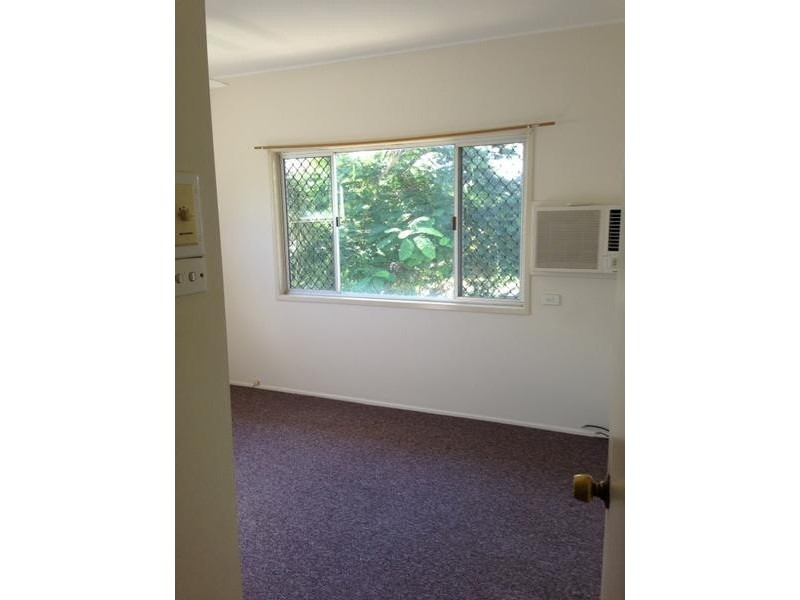 6 Mellish Crescent, Emerald QLD 4720