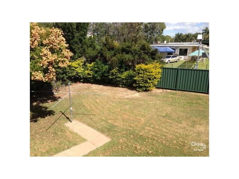 6 Mellish Crescent, Emerald QLD 4720