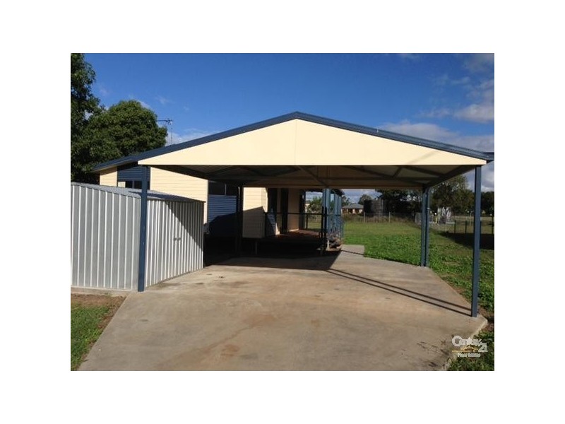 8 Retro Street, Capella QLD 4723