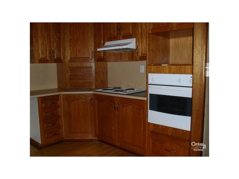 19 Arthur Street, Blackwater QLD 4717