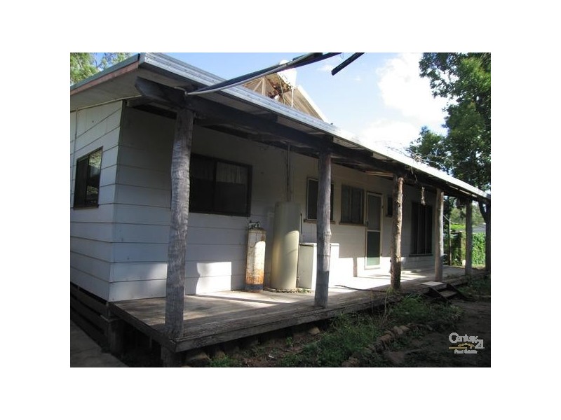 7 Glenlena Ave, Rubyvale QLD 4702