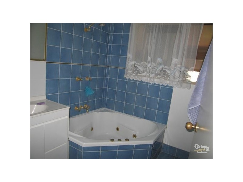 3 Taurus Street, Blackwater QLD 4717