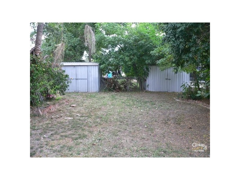 18 Bicentennial Drive, Emerald QLD 4720