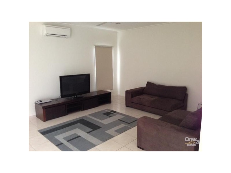 6 Batts Place, Emerald QLD 4720