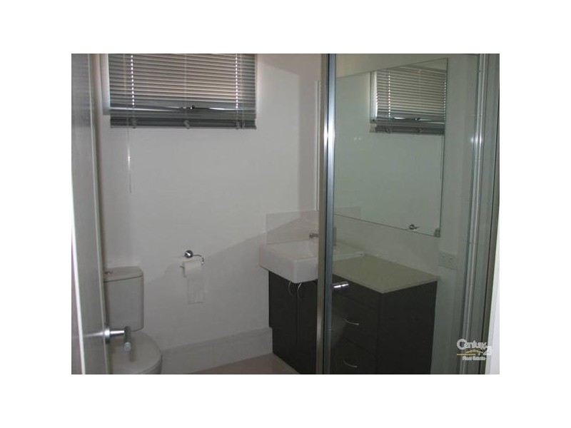 6 Batts Place, Emerald QLD 4720