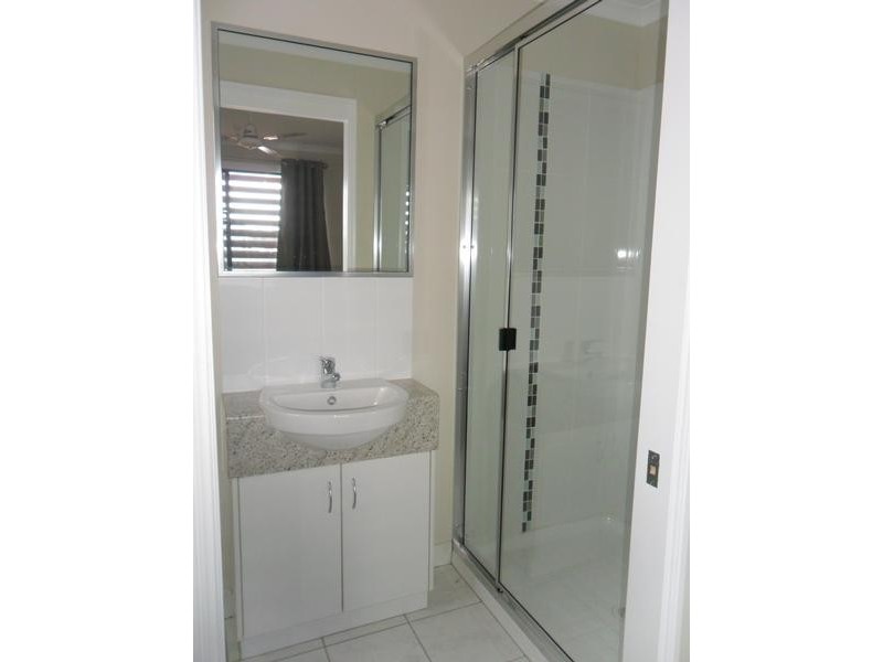 1a  Pendula Lane, Blackwater QLD 4717