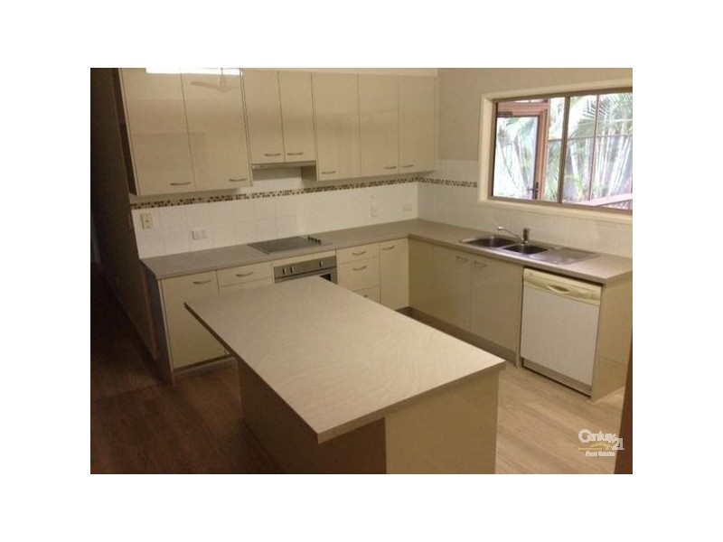 5 Ward Place, Emerald QLD 4720