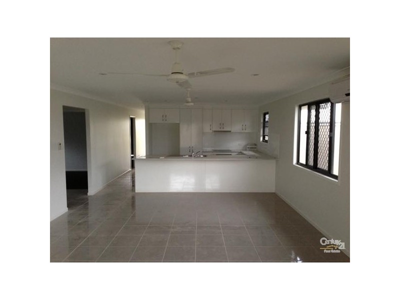 2/15 Singleton Street, Emerald QLD 4720