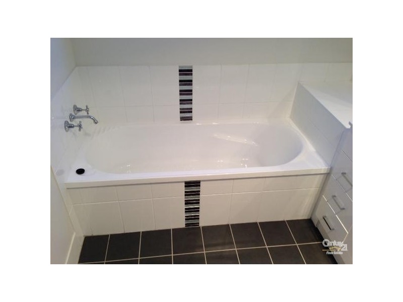 2/15 Singleton Street, Emerald QLD 4720