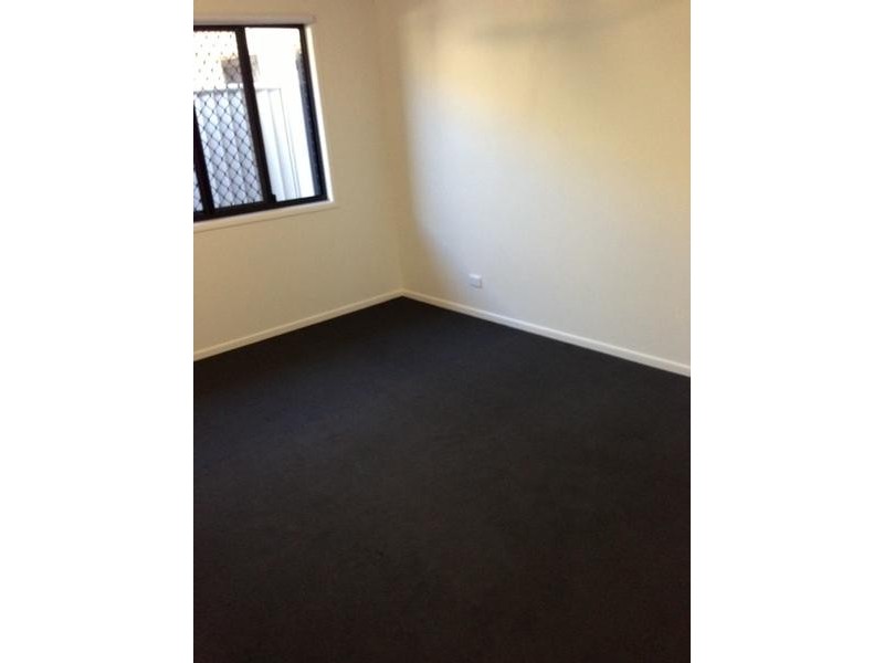 2/15 Singleton Street, Emerald QLD 4720