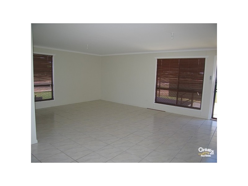20 Hunter, Blackwater QLD 4717