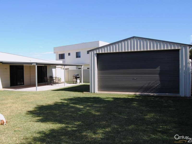 61 Jeppesen Drive, Emerald QLD 4720