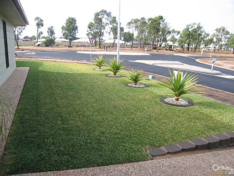 61 Jeppesen Drive, Emerald QLD 4720