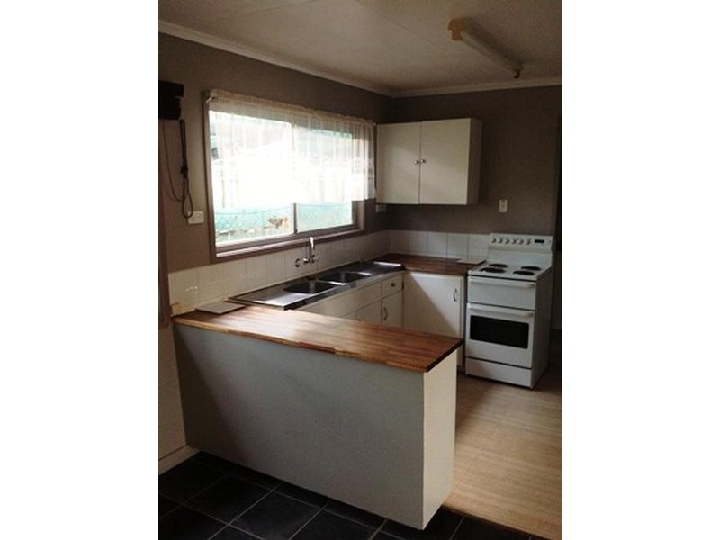 3 Oak, Blackwater QLD 4717