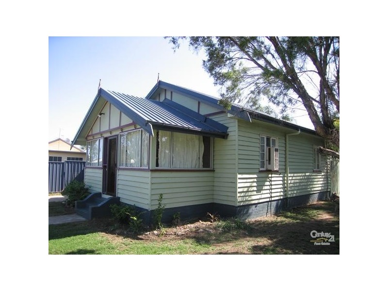 73 Ruby Street, Emerald QLD 4720