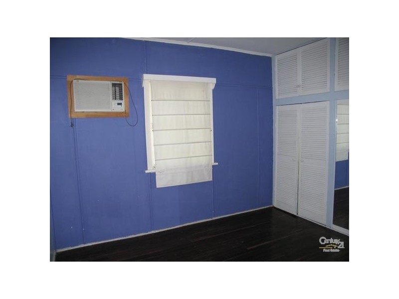 73 Ruby Street, Emerald QLD 4720