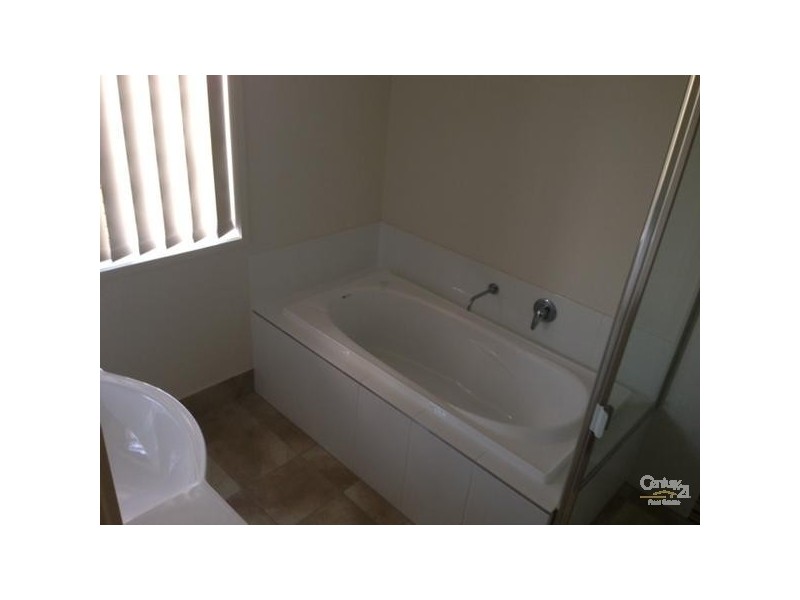 17 Maranda Street, Emerald QLD 4720