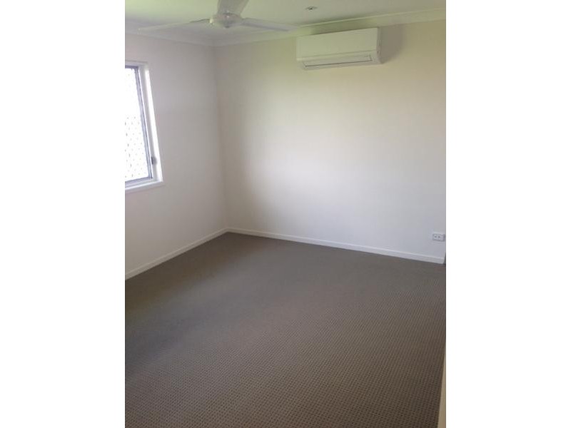 5 Belmont Place, Emerald QLD 4720