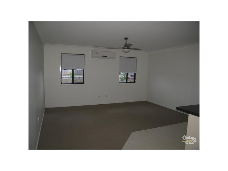 2 Easton Street, Emerald QLD 4720