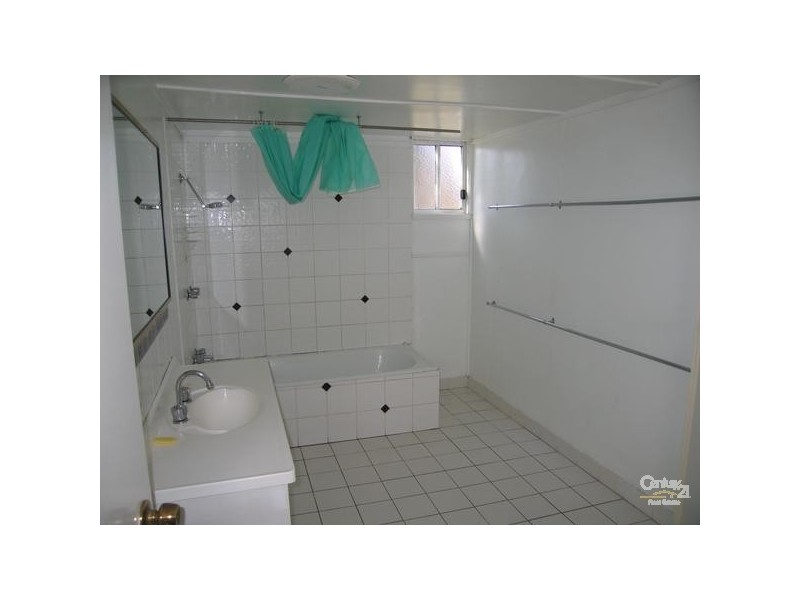 73 Ruby Street, Emerald QLD 4720