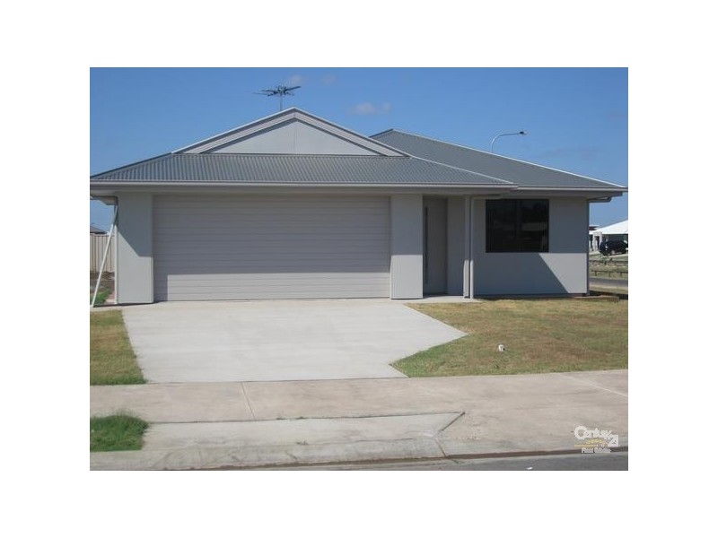 2 Easton Street, Emerald QLD 4720