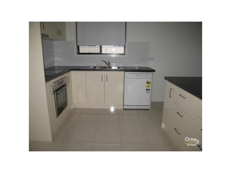 2 Easton Street, Emerald QLD 4720